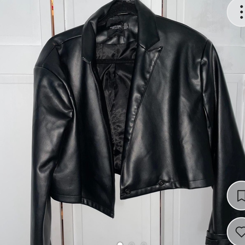 Leather cropped jacket